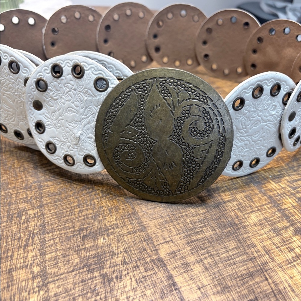 Round Medallion Leather Eyelet Belt in White and Brown